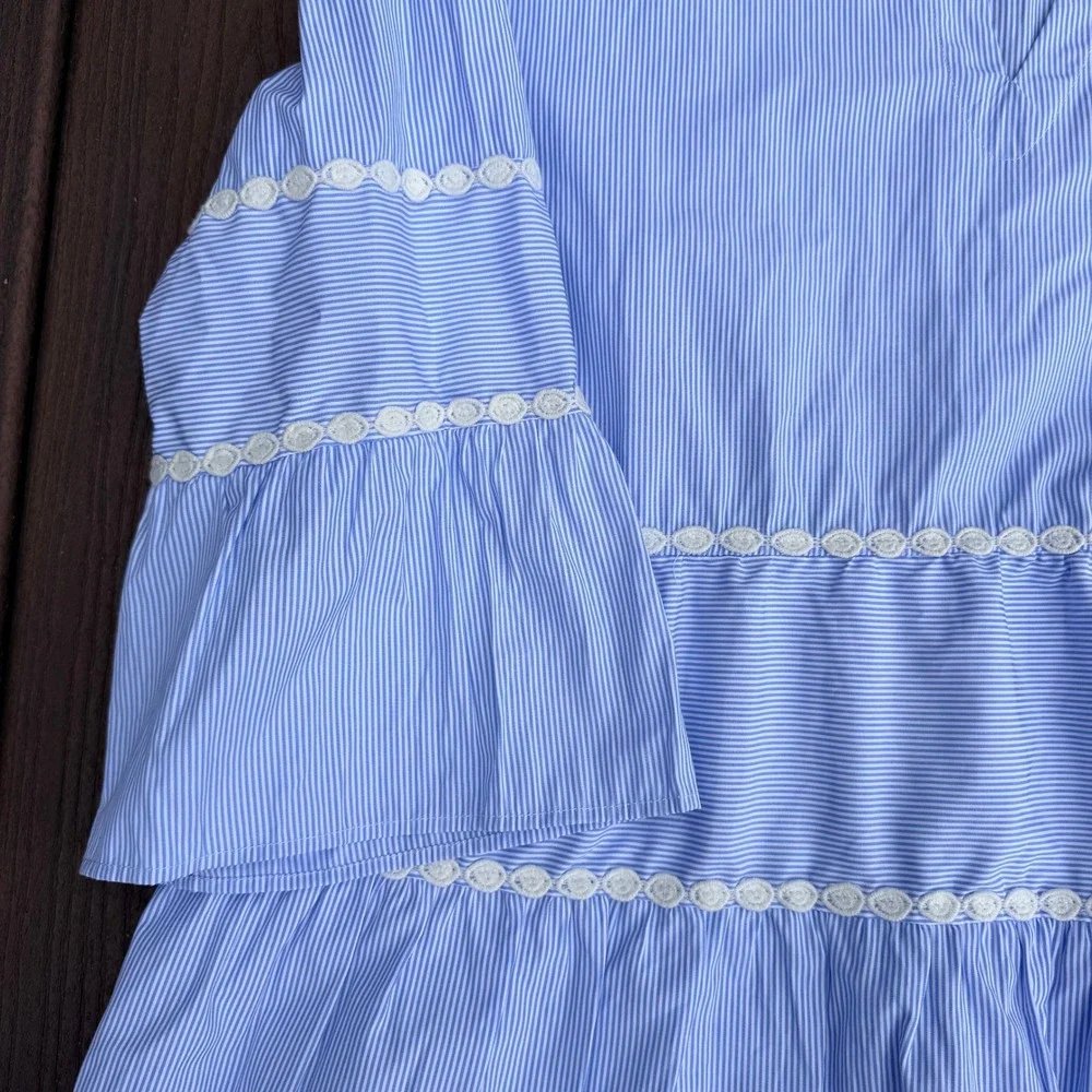 Bua Bua Blue White Pinstripe Tiered Babydoll Tunic Top Crochet Lace Trim Large